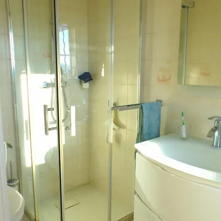 Дом отдыха House With Private Pool Санари-сюр-Мер