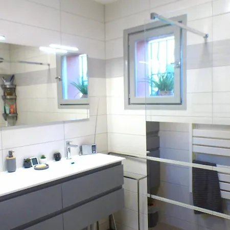 House With Private Pool Дом отдыха