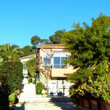 Дом отдыха House With Private Pool *